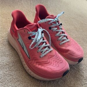 Altra Torin 7 Women's Coral Athletic Shoes